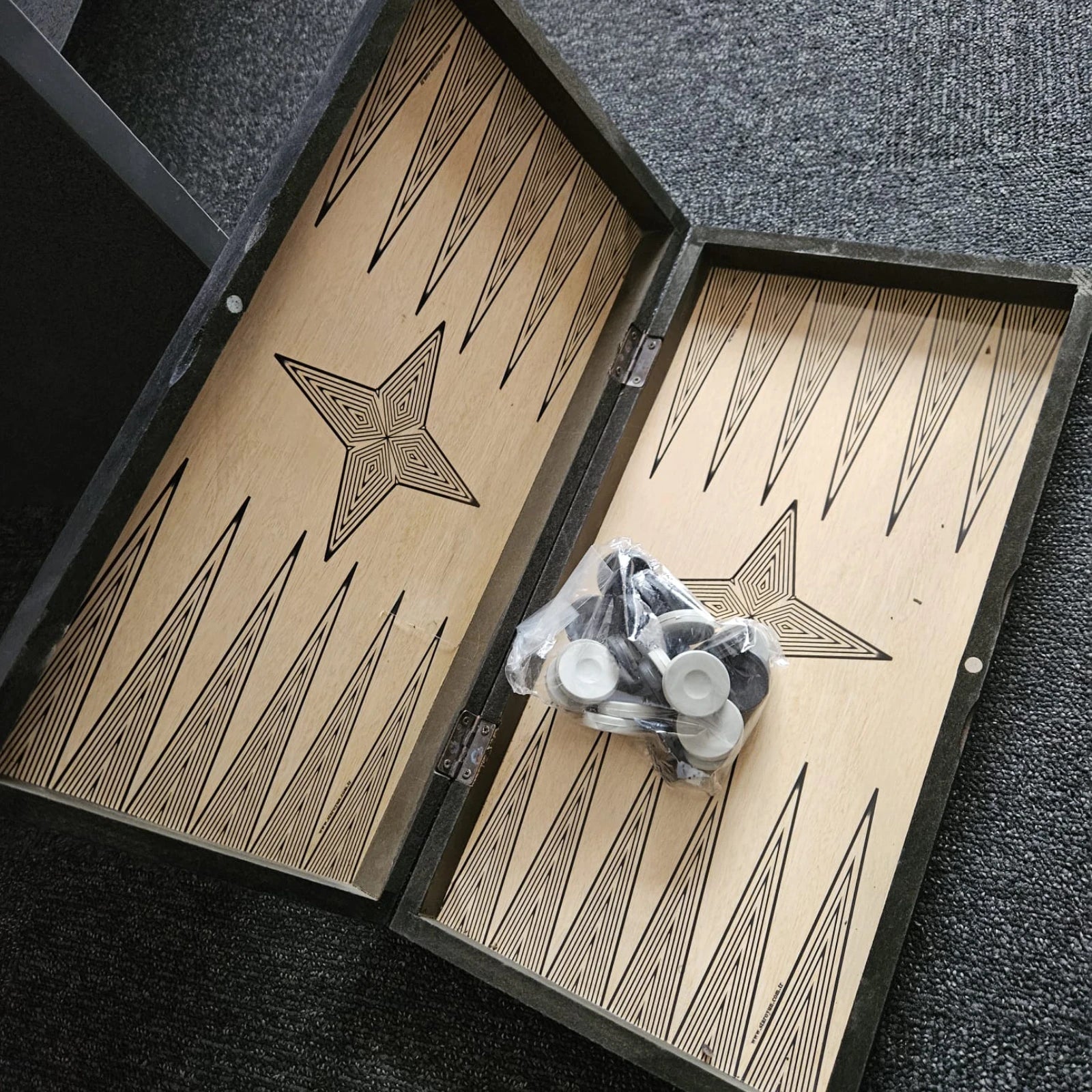 Backgammon game (standard size) 470W x 240H x 60D_3